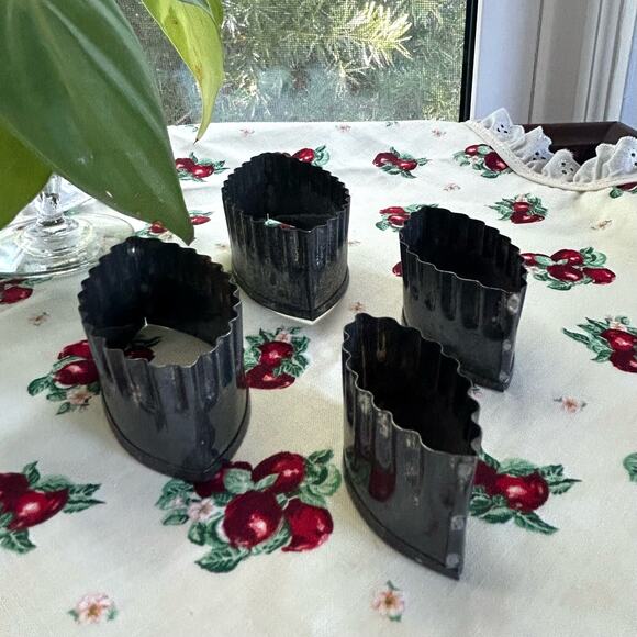 Vintage French 4 Piece Fluted Football Shaped Biscuit Cooke Cutters - Picture 10 of 16